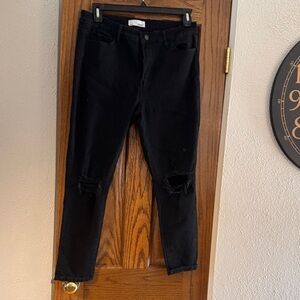 Classic Black Cropped Jeans